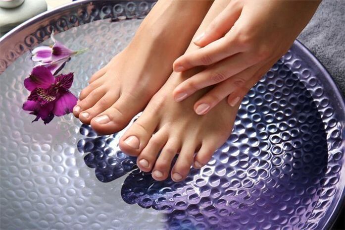 How to choose effective nail fungus treatment