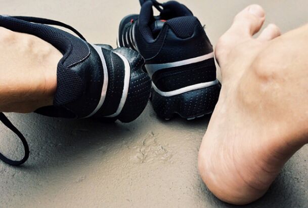 The cause of the appearance of leg disease