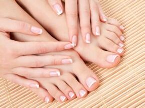 Healthy nails after fungus treatment
