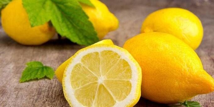 Lemon fights nail fungus