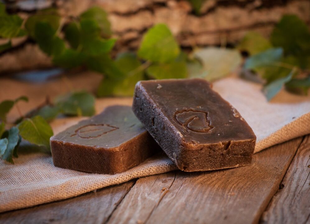 Tar soap against nail fungus