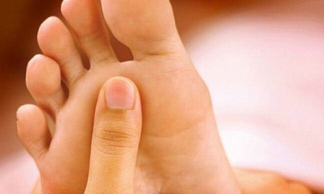 Toenail fungus in the fingernails and feet